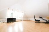 Wohn- und Geschäftshaus in bester Lage von Adendorf - Spitzboden - Wohnzimmer
