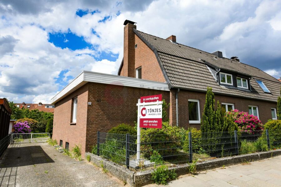 Charmante Doppelhaushälfte mit Garage im Lüneburger Ortsteil Oedeme (Erbbaurecht), 21335 Lüneburg, Doppelhaushälfte