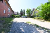 Renditeobjekt mit 6 Wohn- und 2 Gewerbeeinheiten in Lüneburg - Moorfeld - Parkplätze auf dem Hinterhof