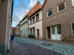 Sanierungsbedürftiges Stadthaus in guter Lage von Lüneburg - Straßenansicht