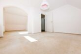 Einfamilienhaus mit Doppelgarage (Erbbaurecht) in der Goseburg - DG - Zimmer III